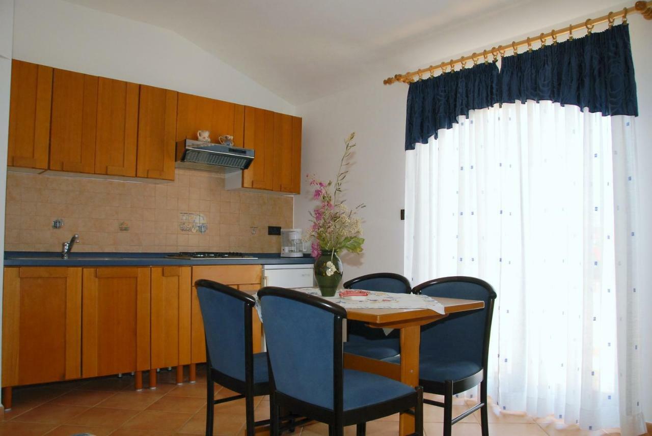 Apartmani Bauk Пореч Екстериор снимка